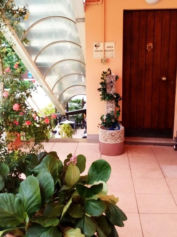 Alloggio Ponte Dei Cavalleggeri Hotel Trento Kültér fotó